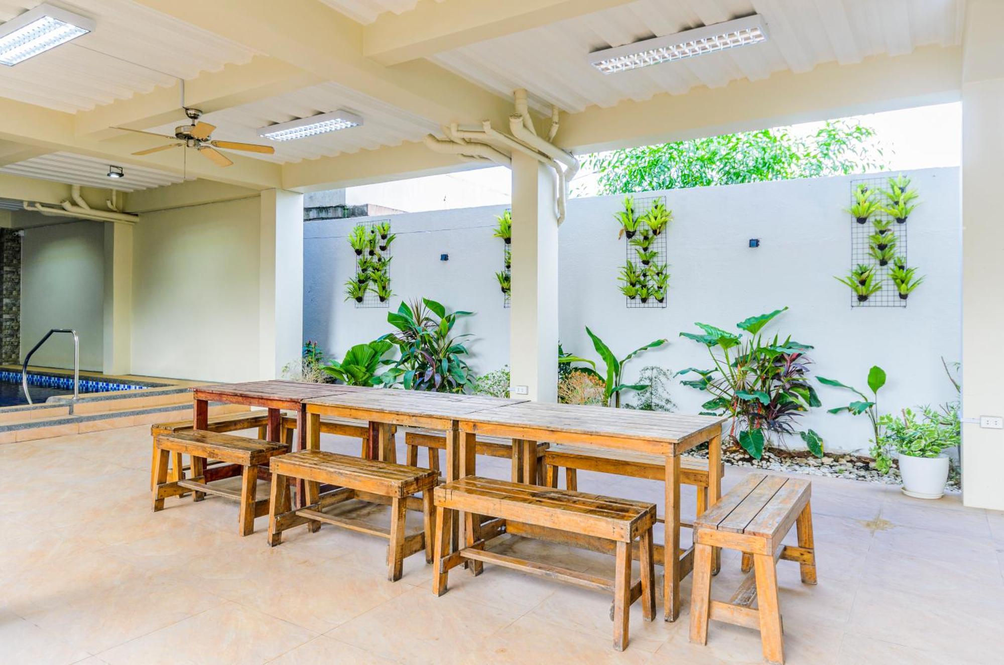 Casa Alberto Of Calapan Town Center Buitenkant foto