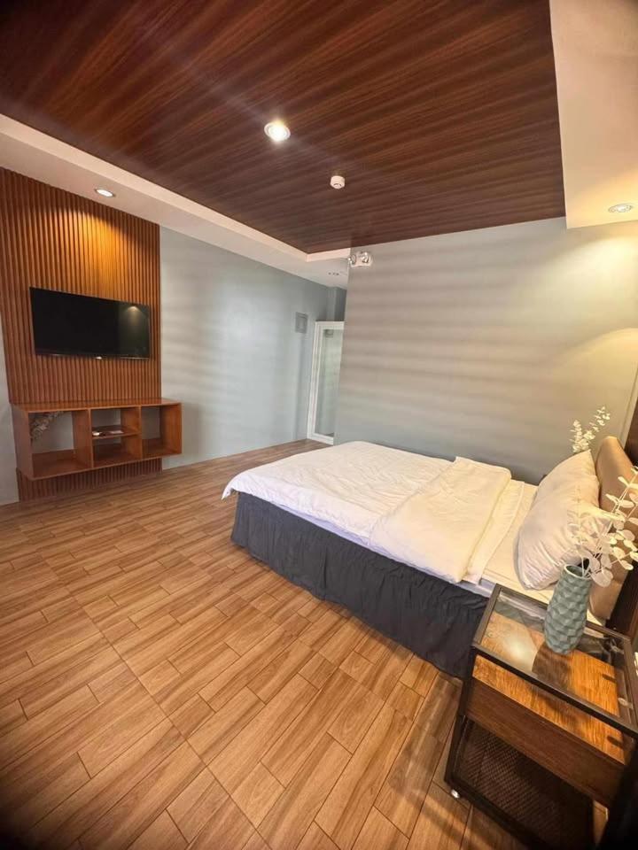 Casa Alberto Of Calapan Town Center Buitenkant foto
