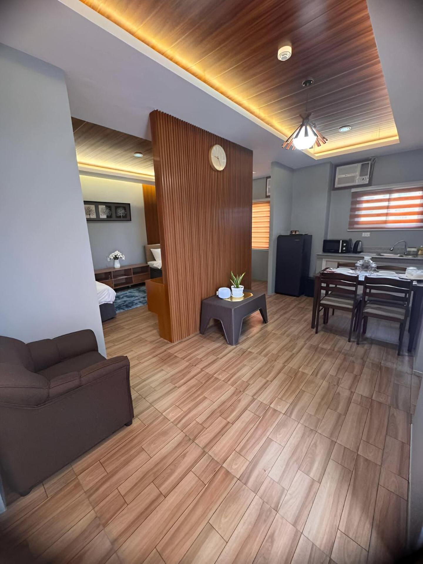 Casa Alberto Of Calapan Town Center Buitenkant foto